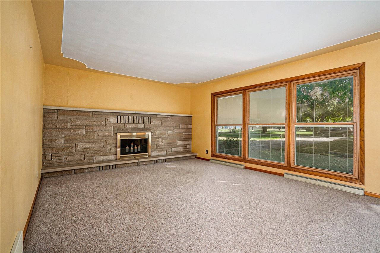 340 W Railroad Street, Centreville, MI, 49032