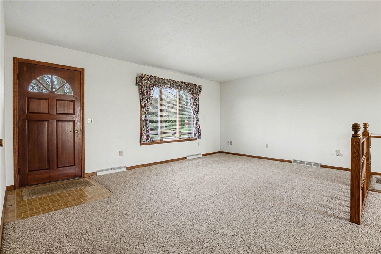 603 Broadway Avenue, White Pigeon, MI, 49099-8708