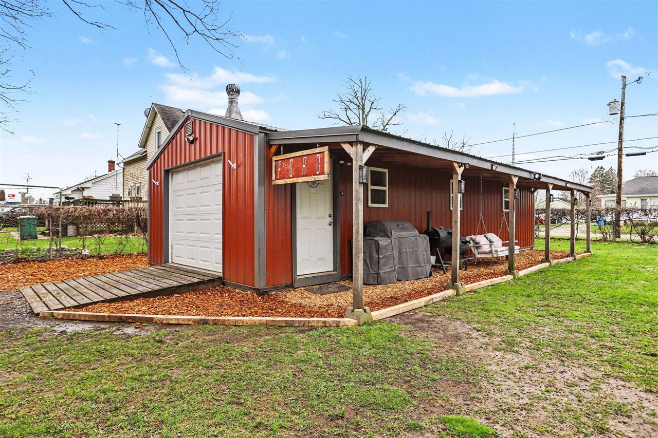 814 French Street, Three Rivers, MI, 49093-2254