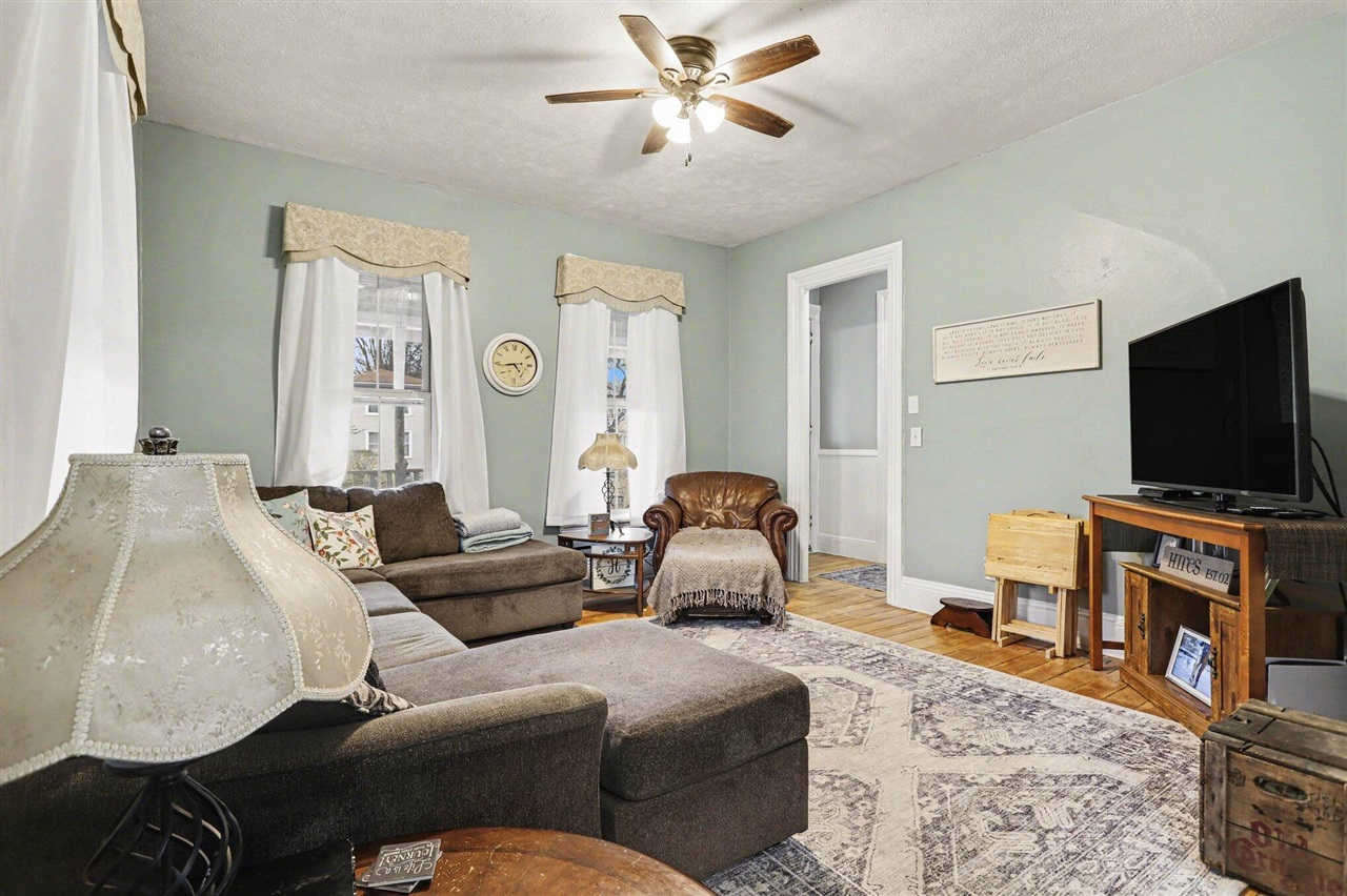 814 French Street, Three Rivers, MI, 49093-2254