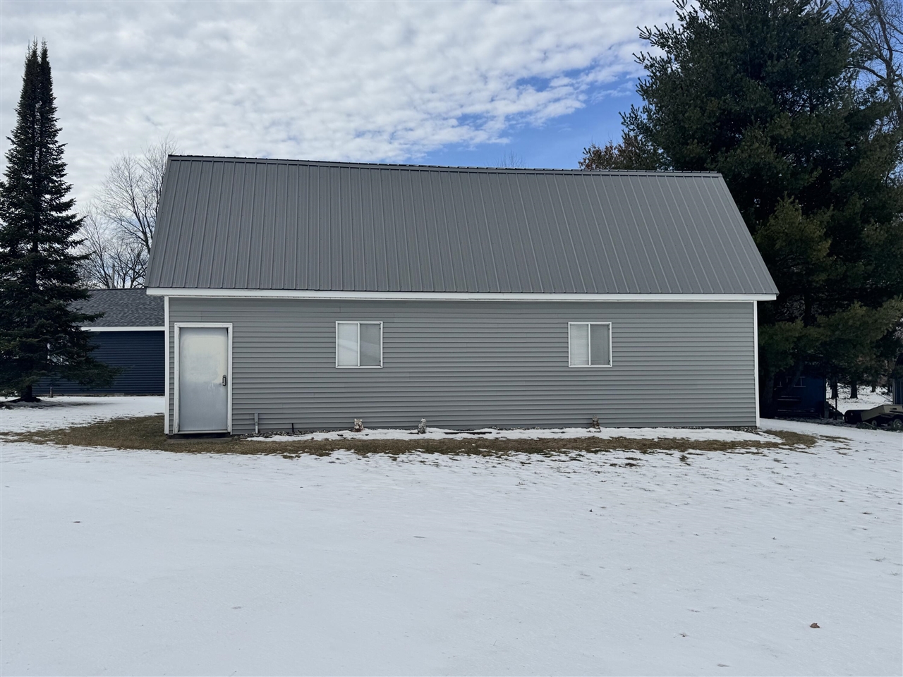 6384 Larch Trail, Lake, MI, 48632-9187