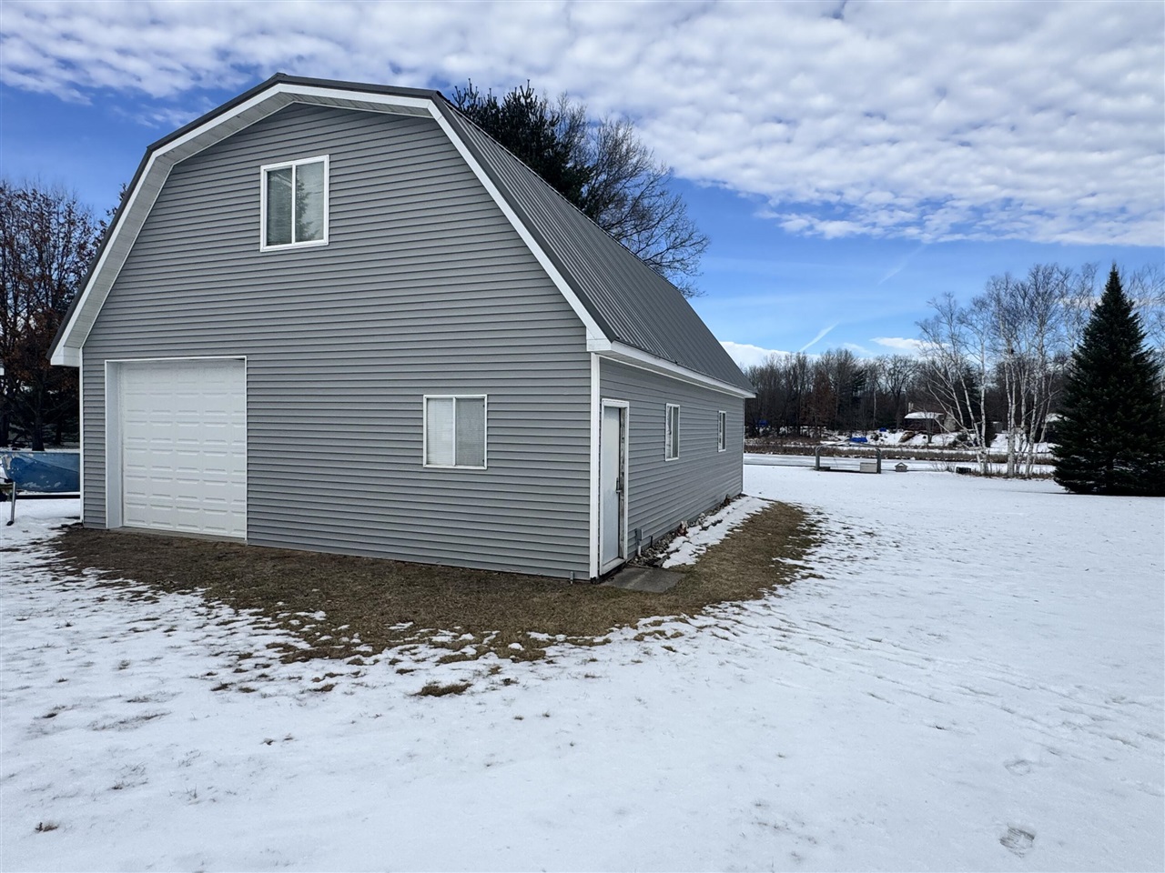 6384 Larch Trail, Lake, MI, 48632-9187