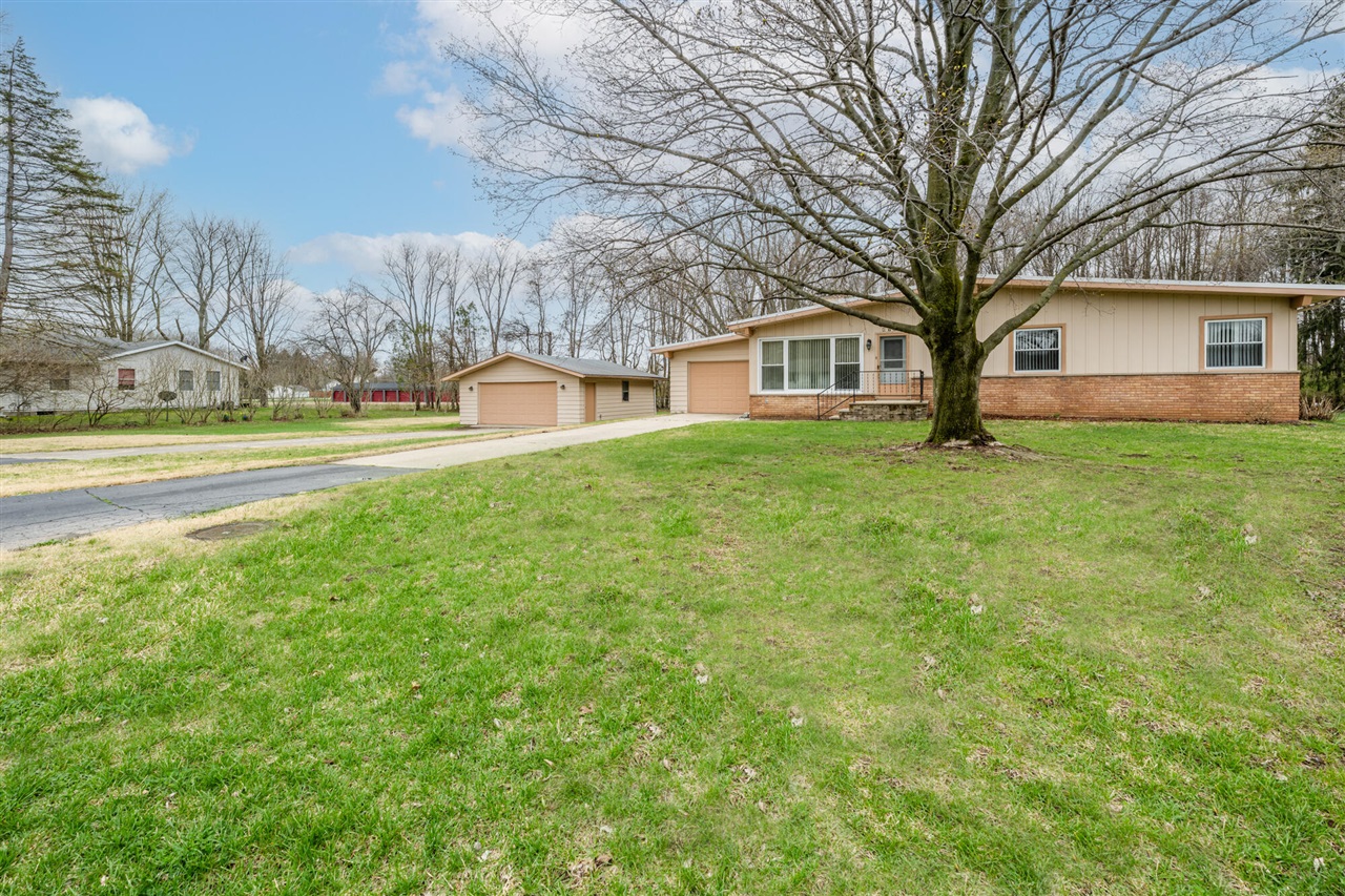 6731 Bayview Drive, Coloma, MI, 49038-9523