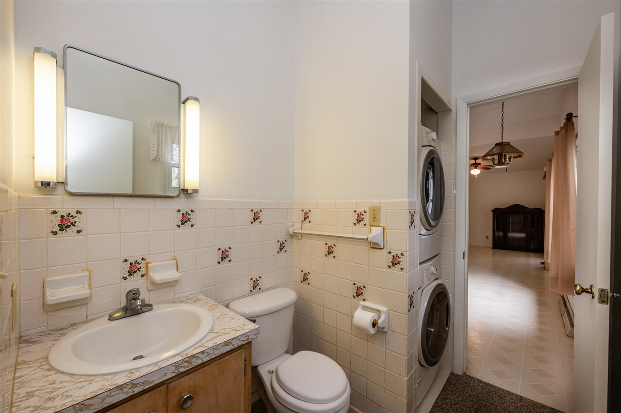 6731 Bayview Drive, Coloma, MI, 49038-9523