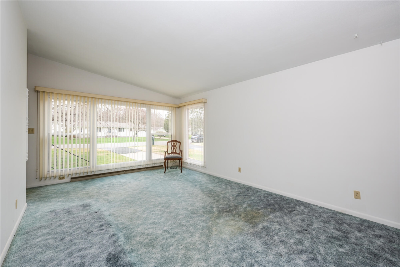 6731 Bayview Drive, Coloma, MI, 49038-9523