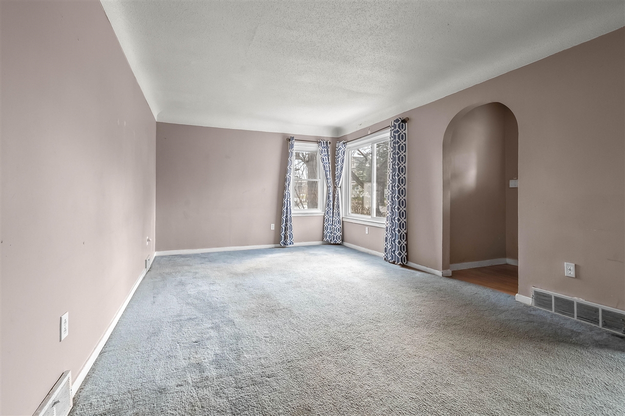 138 Pierce Avenue, Jackson, MI, 49203-4561