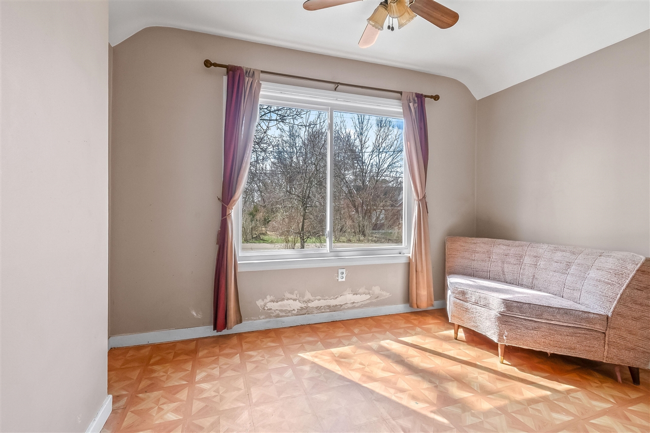 138 Pierce Avenue, Jackson, MI, 49203-4561