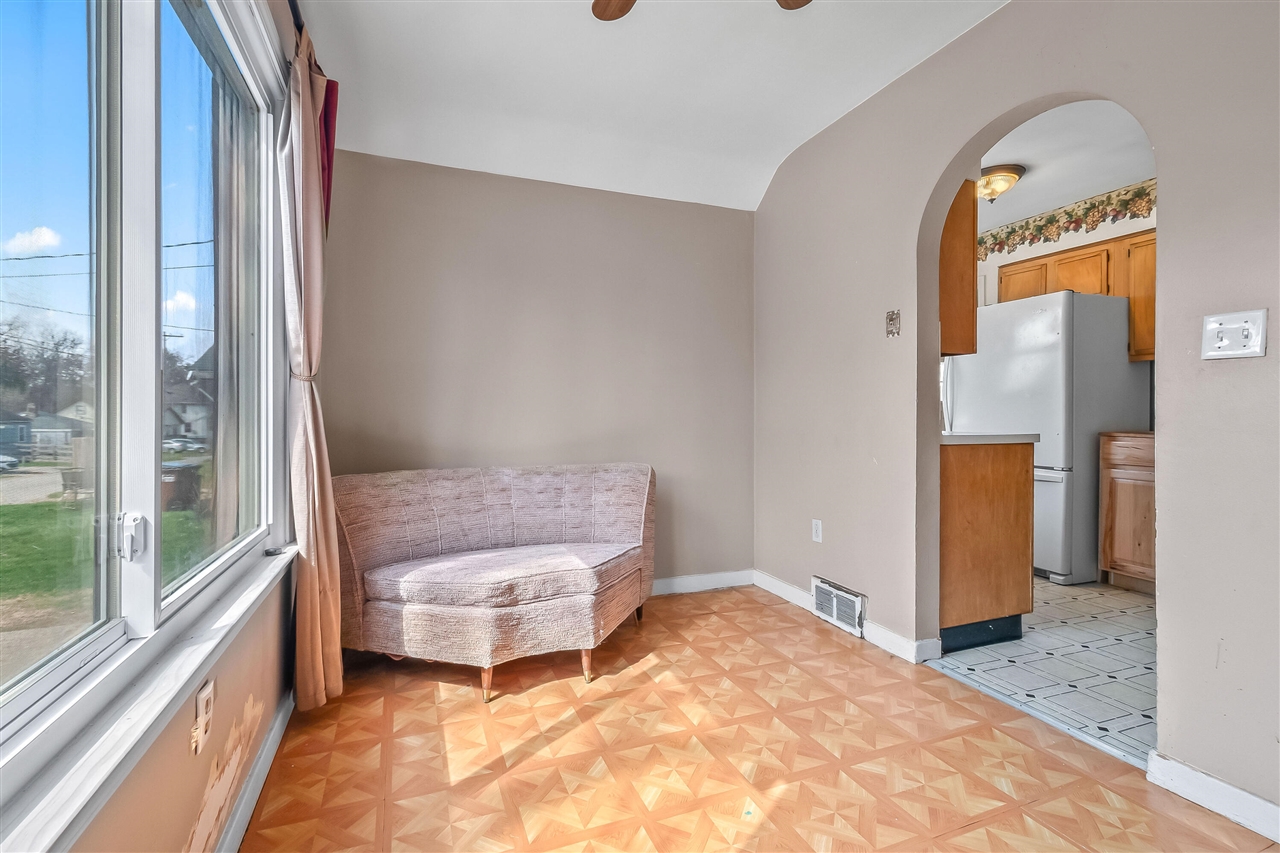 138 Pierce Avenue, Jackson, MI, 49203-4561