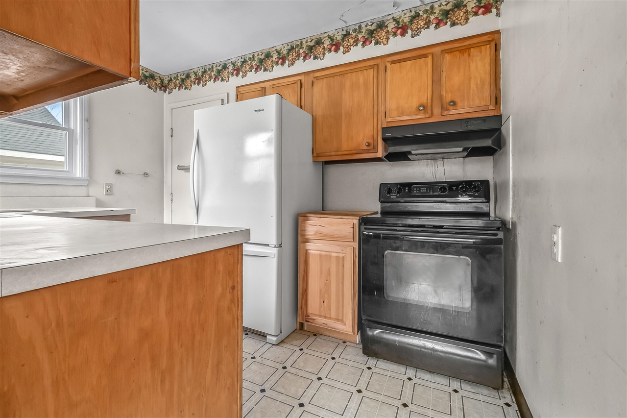 138 Pierce Avenue, Jackson, MI, 49203-4561