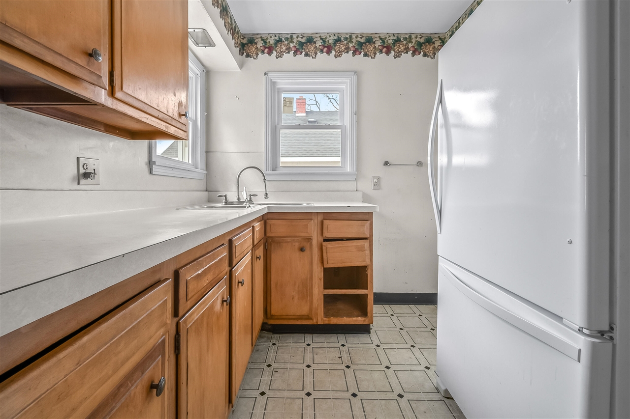 138 Pierce Avenue, Jackson, MI, 49203-4561