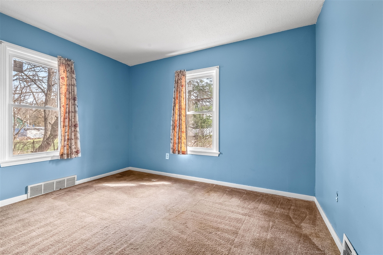 138 Pierce Avenue, Jackson, MI, 49203-4561