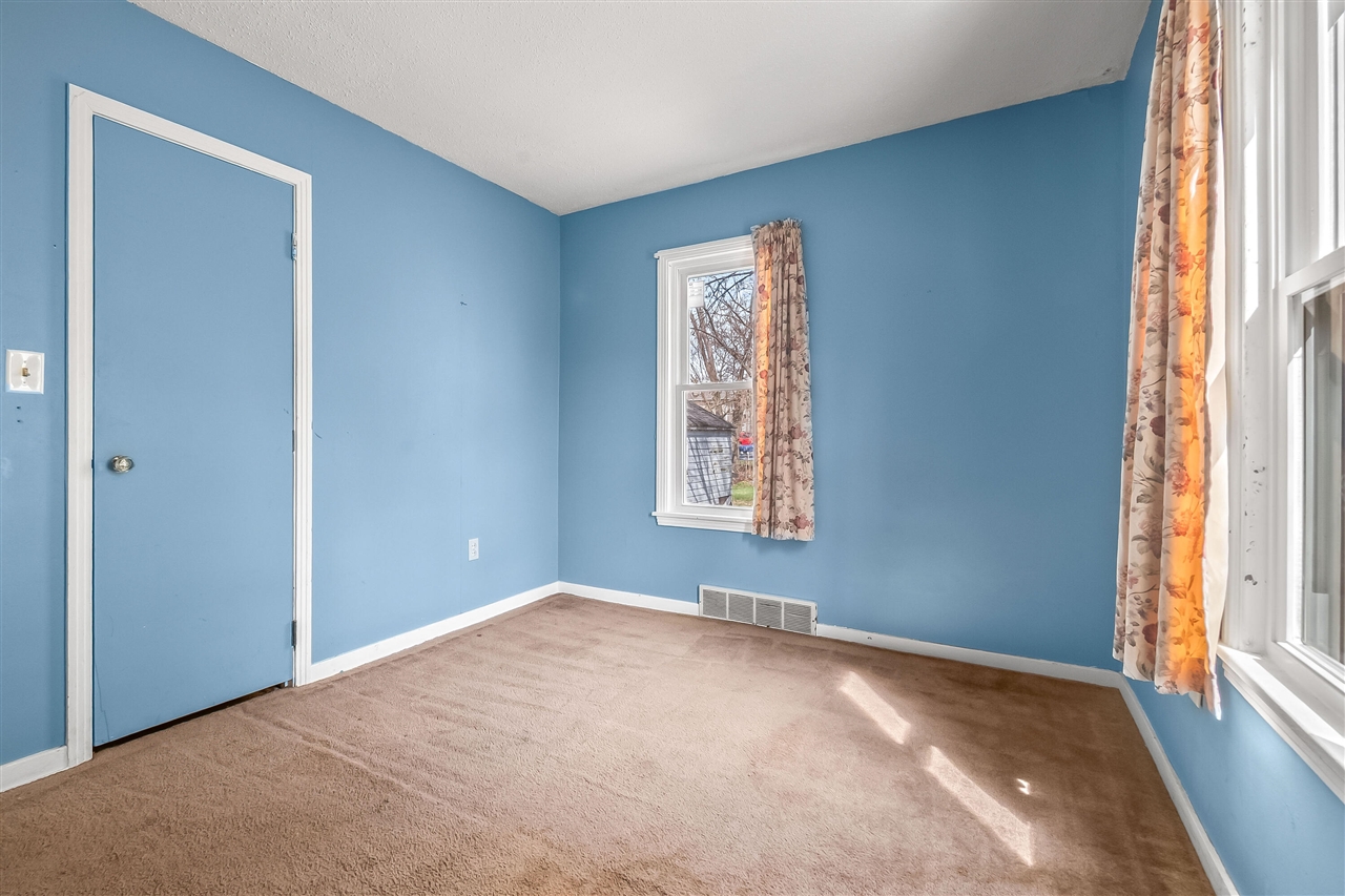 138 Pierce Avenue, Jackson, MI, 49203-4561