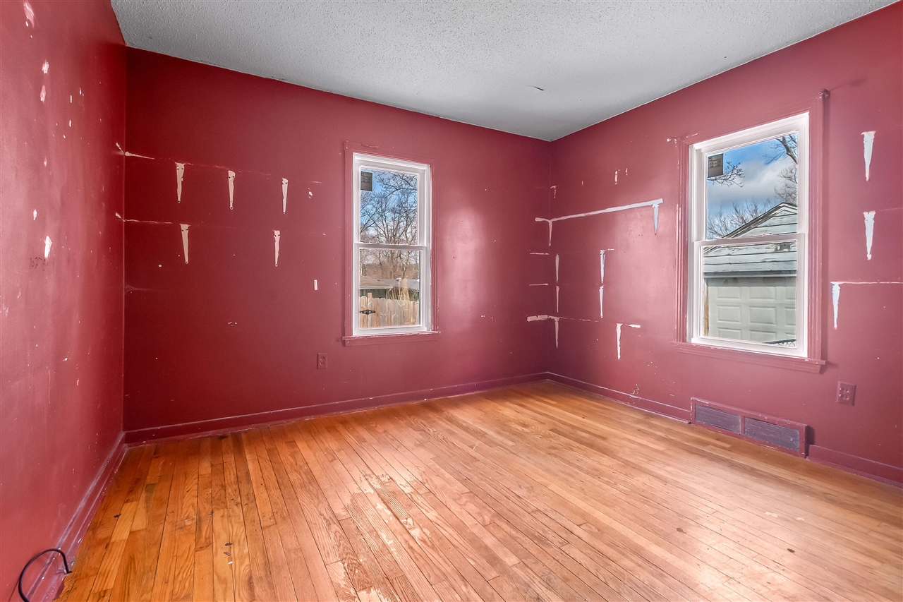 138 Pierce Avenue, Jackson, MI, 49203-4561