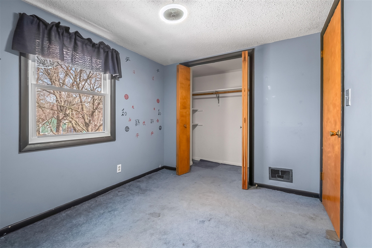 138 Pierce Avenue, Jackson, MI, 49203-4561