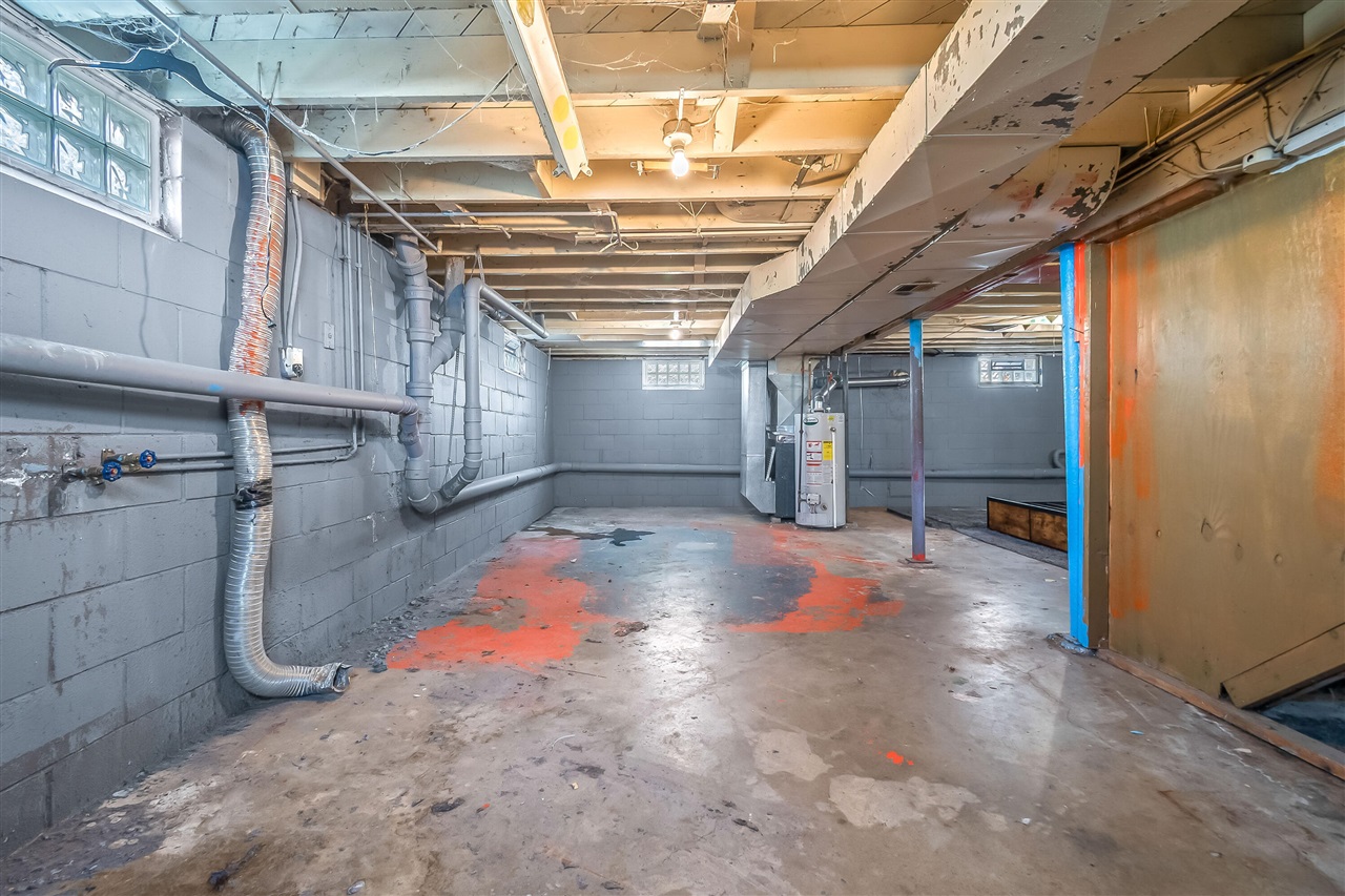 138 Pierce Avenue, Jackson, MI, 49203-4561