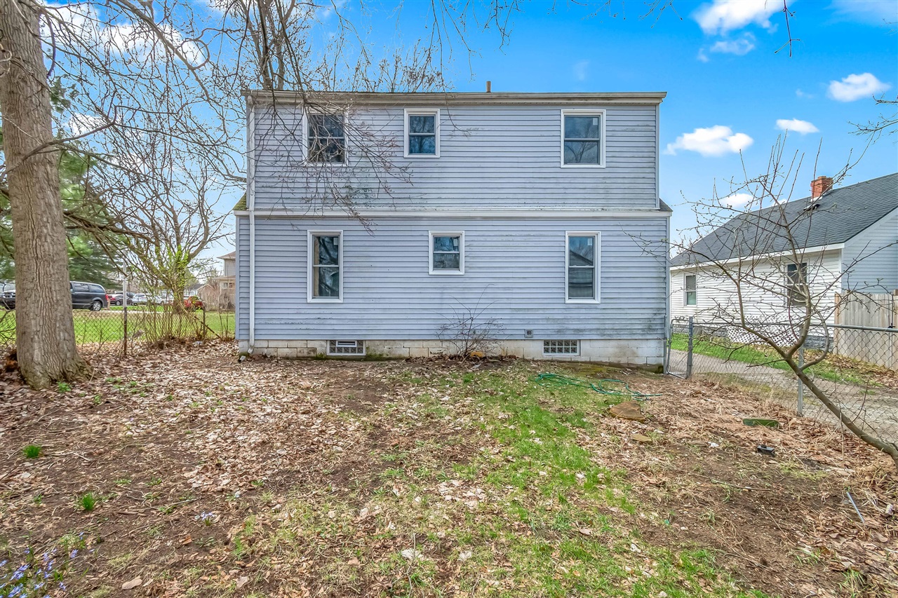 138 Pierce Avenue, Jackson, MI, 49203-4561