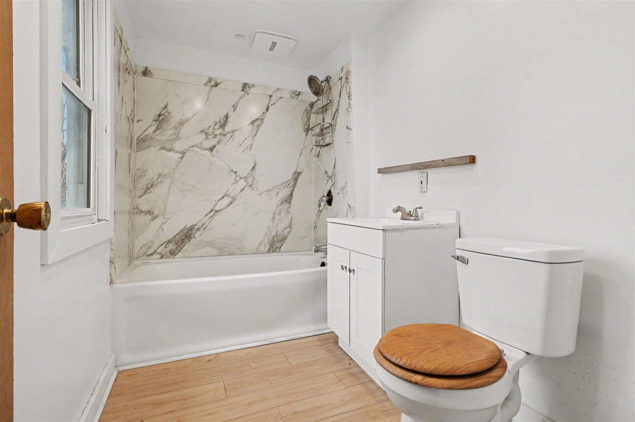 25 Vale Street, Battle Creek, MI, 49014-6328