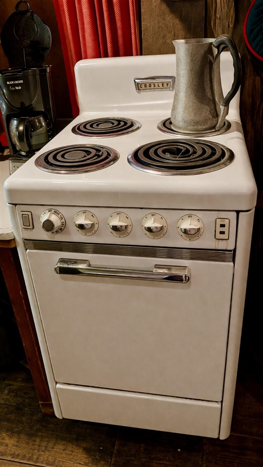 3194 N Warfield Road, Harrietta, MI, 49638-9604