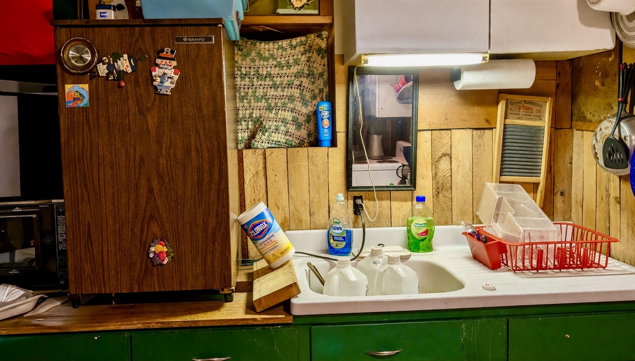 3194 N Warfield Road, Harrietta, MI, 49638-9604