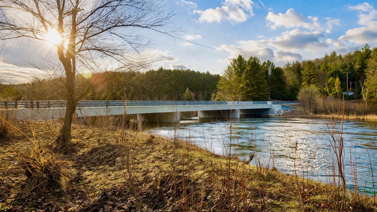 3194 N Warfield Road, Harrietta, MI, 49638-9604