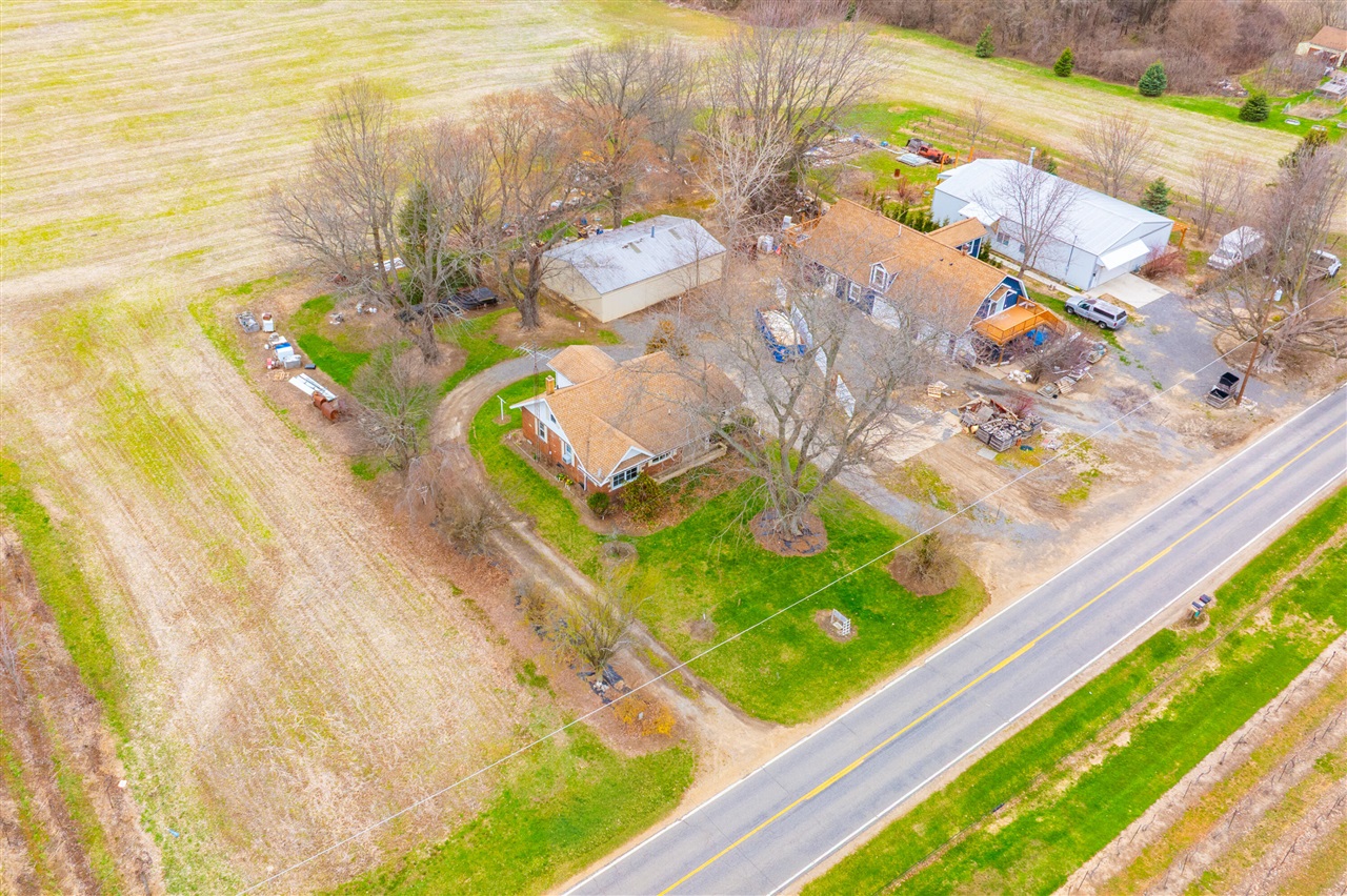 5844 S Scottdale Road, Berrien Springs, MI, 49103-9706