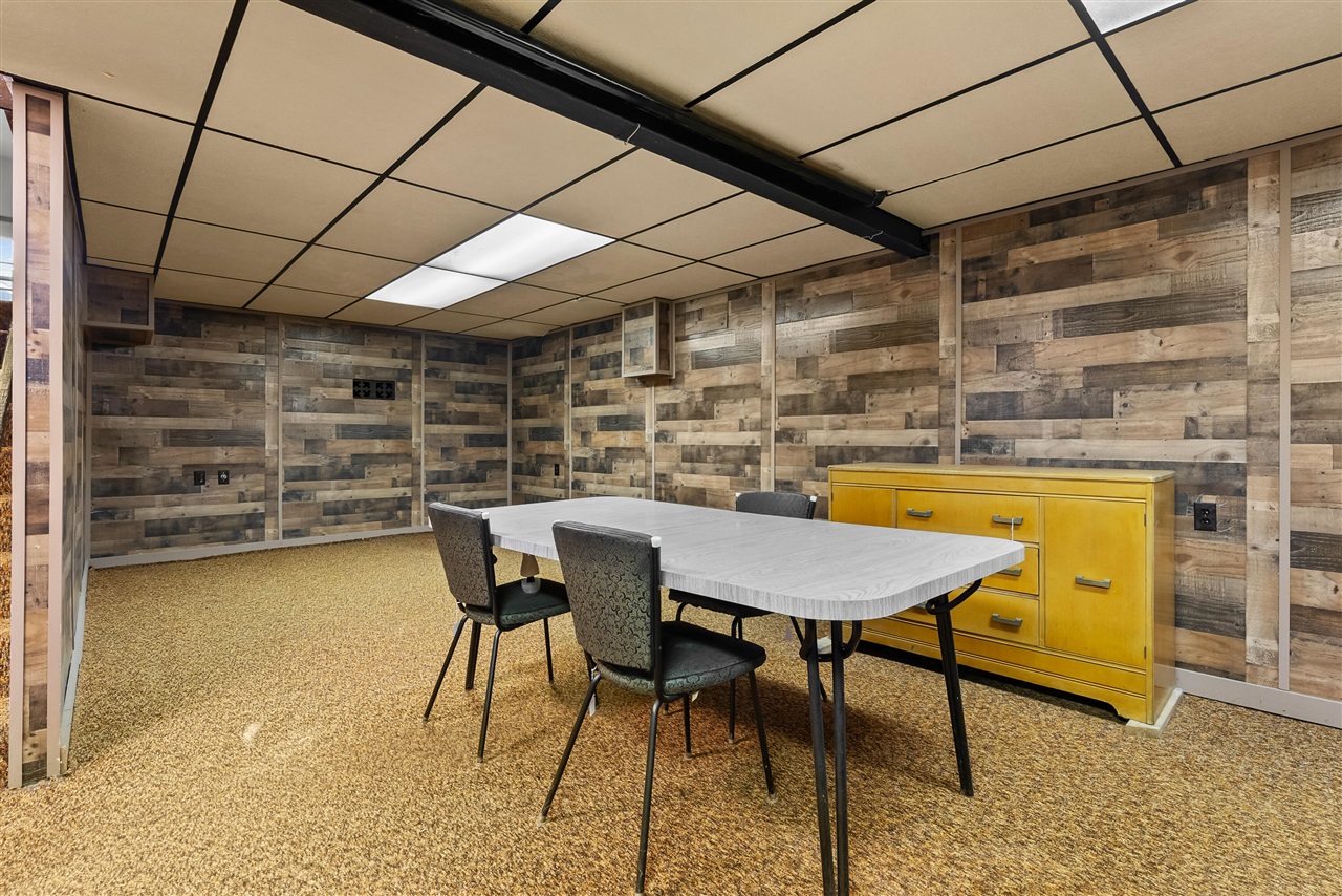 5844 S Scottdale Road, Berrien Springs, MI, 49103-9706