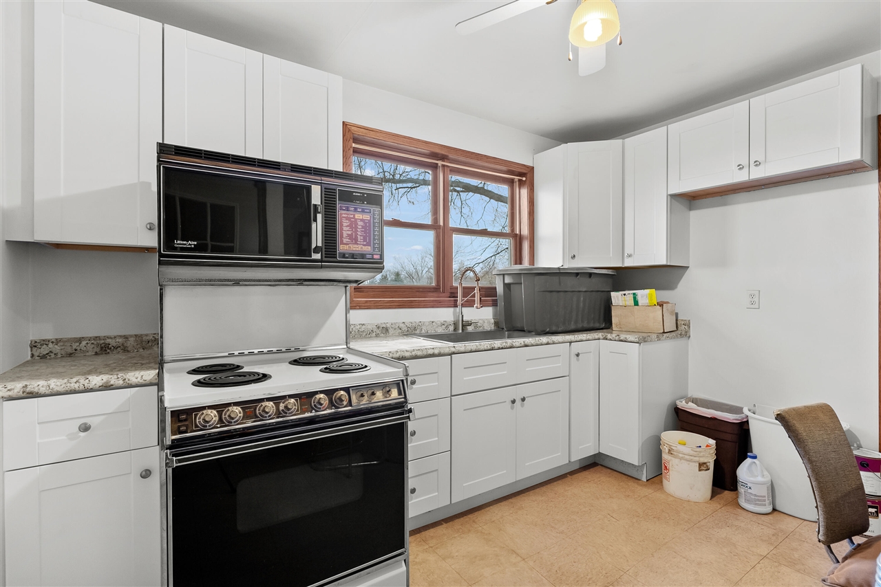 5844 S Scottdale Road, Berrien Springs, MI, 49103-9706