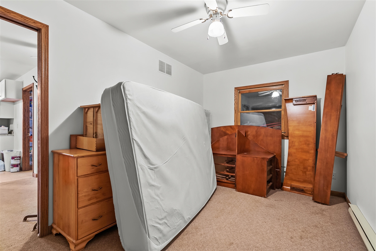 5844 S Scottdale Road, Berrien Springs, MI, 49103-9706