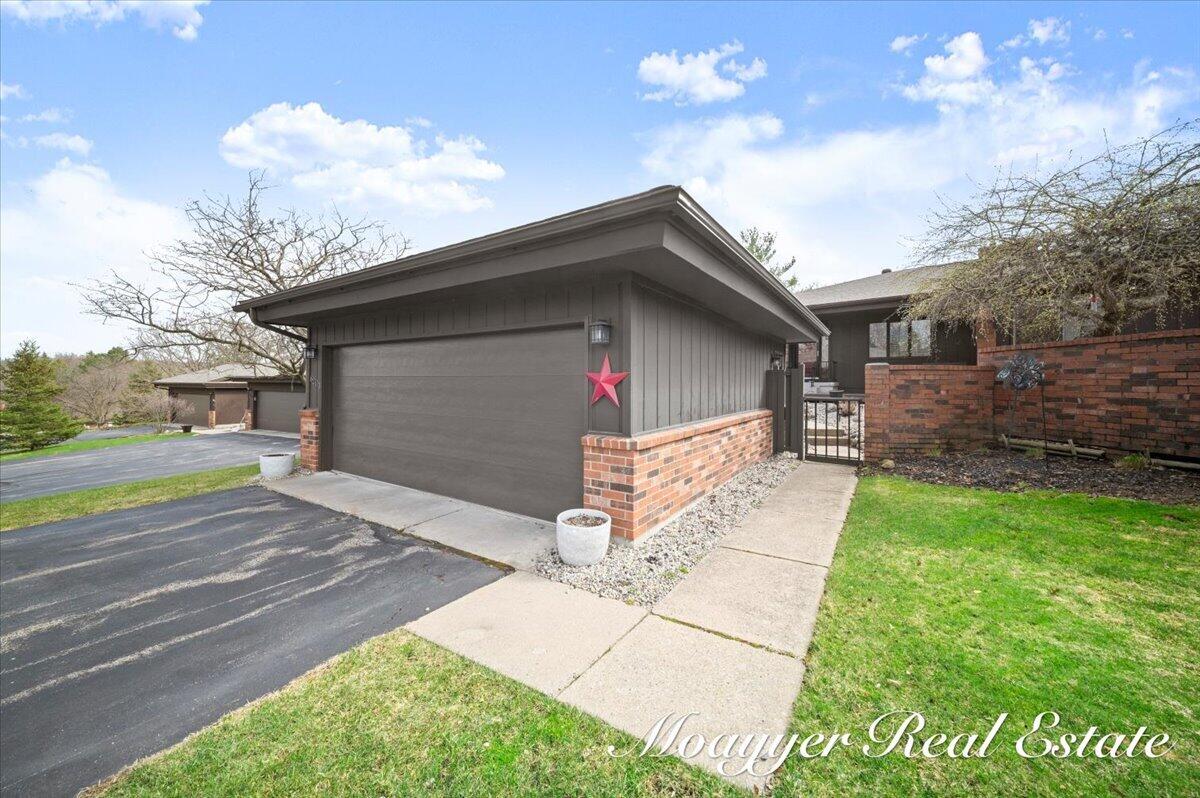 6204 Tahoe Drive, Grand Rapids, MI, 49546-7129