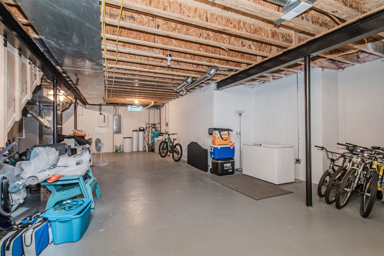 9032 Carter Drive, Saline, MI, 48176-8006