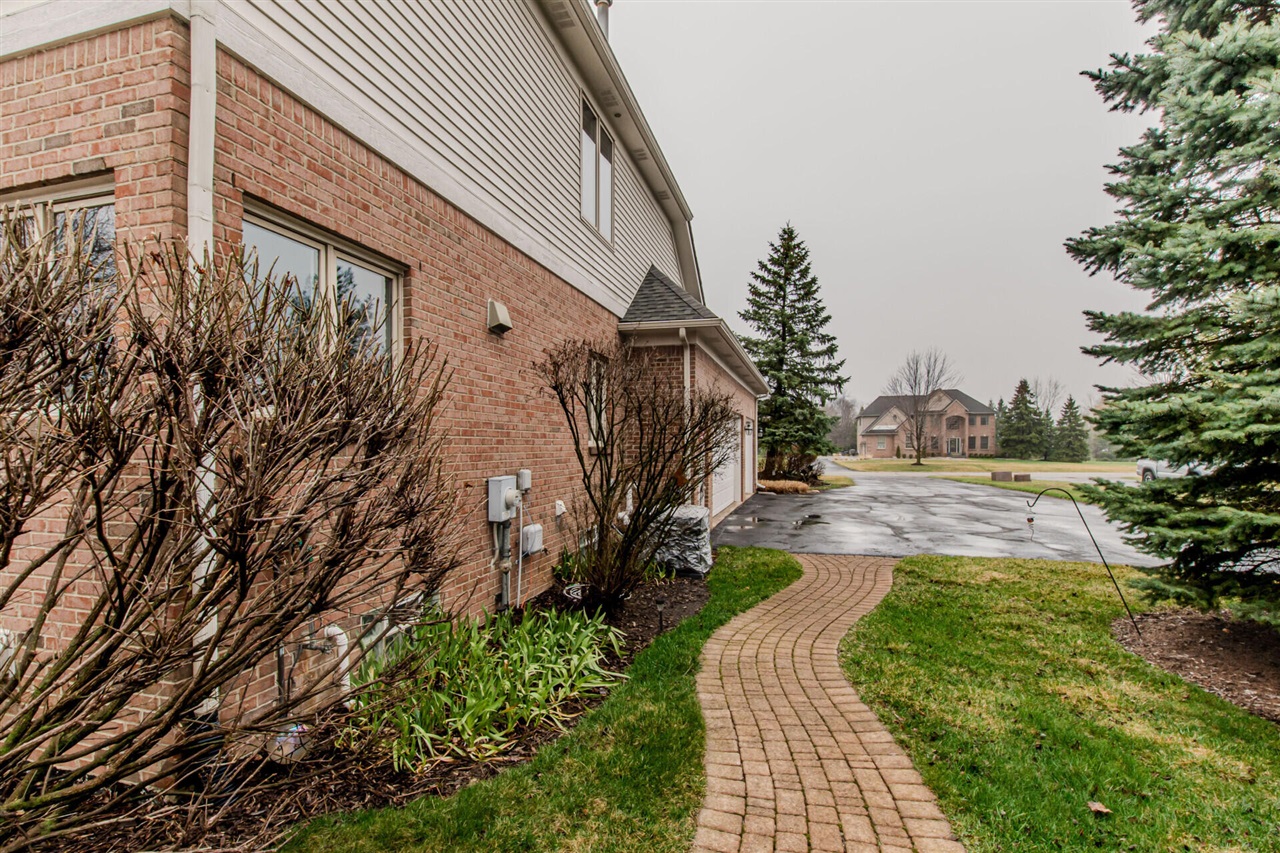 9032 Carter Drive, Saline, MI, 48176-8006