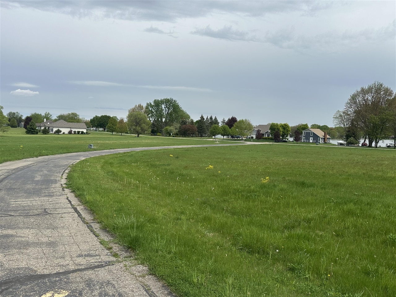 V/L Raintree, Sturgis, MI, 49091