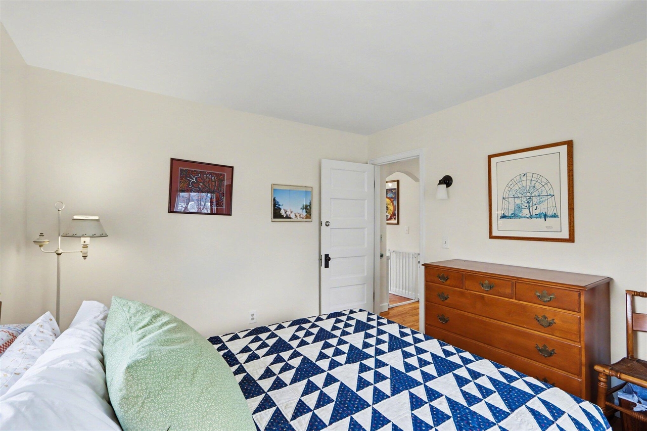 313 W G Avenue, Kalamazoo, MI, 49004-3002