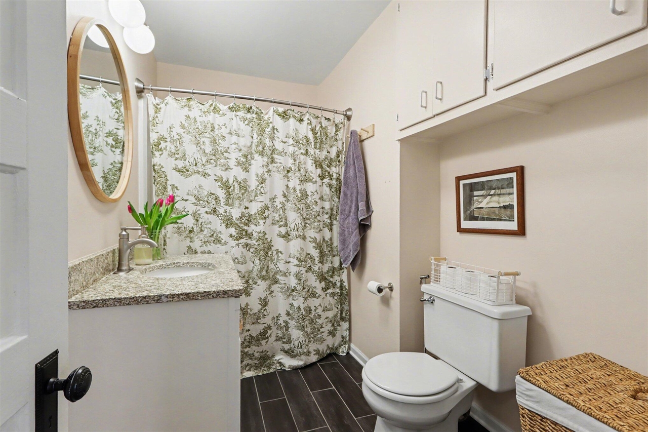 313 W G Avenue, Kalamazoo, MI, 49004-3002