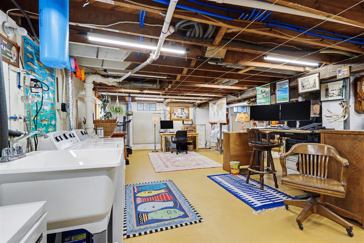 313 W G Avenue, Kalamazoo, MI, 49004-3002