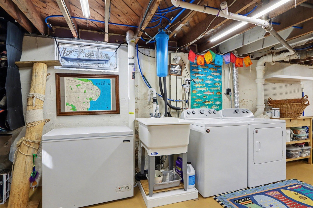 313 W G Avenue, Kalamazoo, MI, 49004-3002