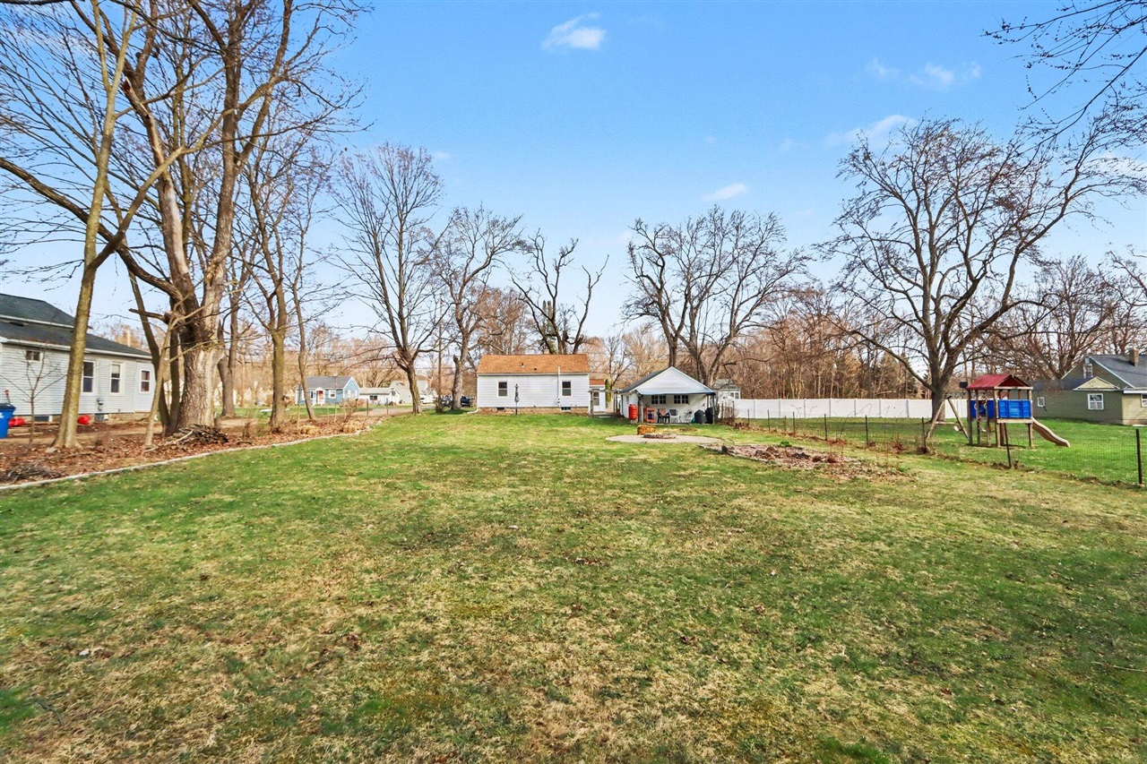 313 W G Avenue, Kalamazoo, MI, 49004-3002