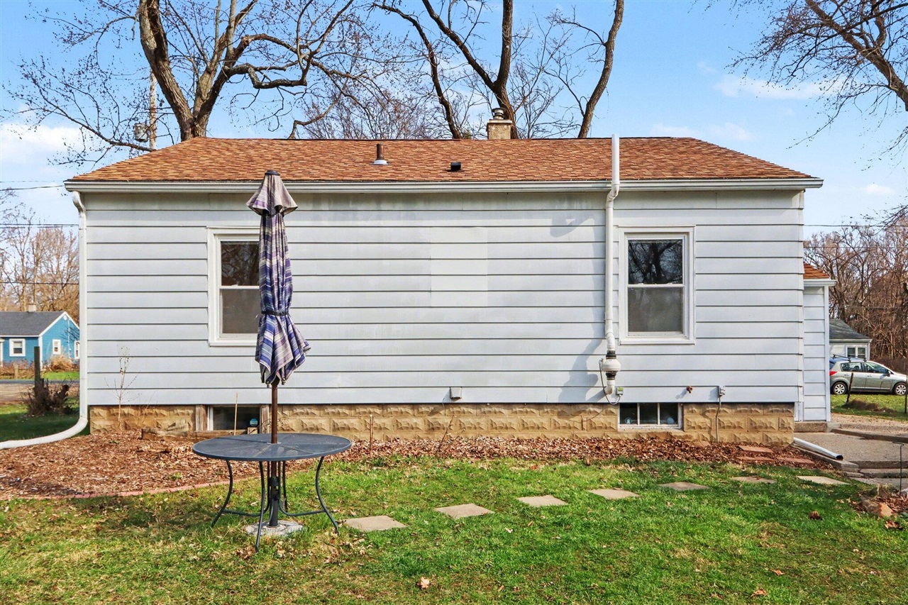 313 W G Avenue, Kalamazoo, MI, 49004-3002