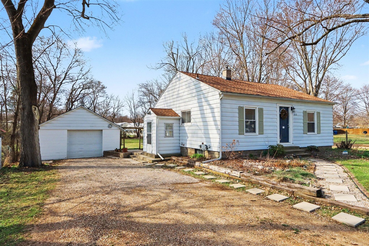 313 W G Avenue, Kalamazoo, MI, 49004-3002