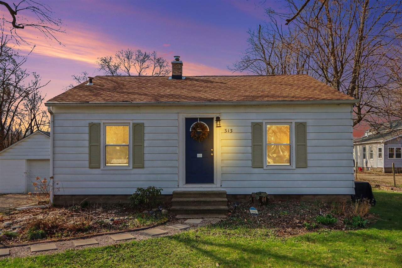 313 W G Avenue, Kalamazoo, MI, 49004-3002