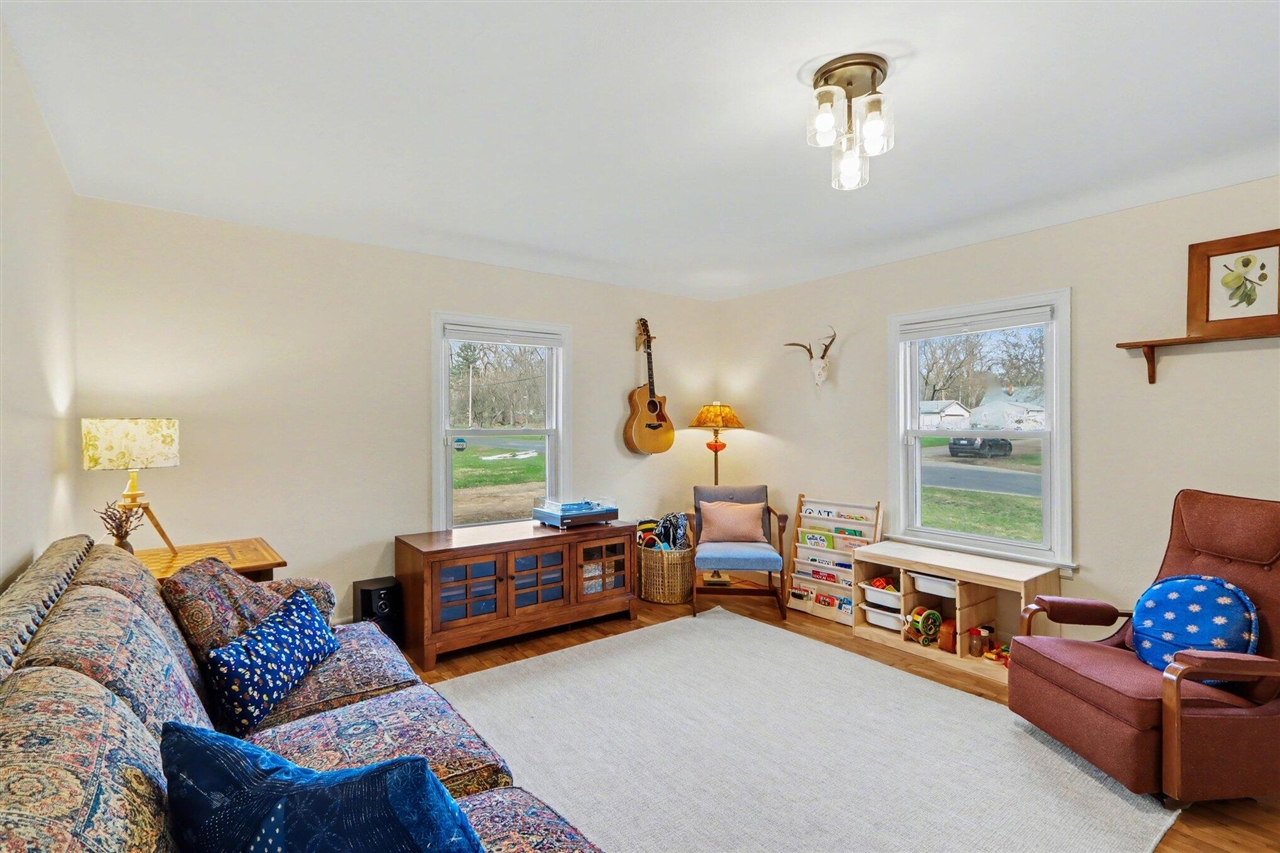 313 W G Avenue, Kalamazoo, MI, 49004-3002