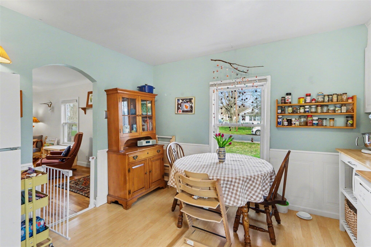 313 W G Avenue, Kalamazoo, MI, 49004-3002