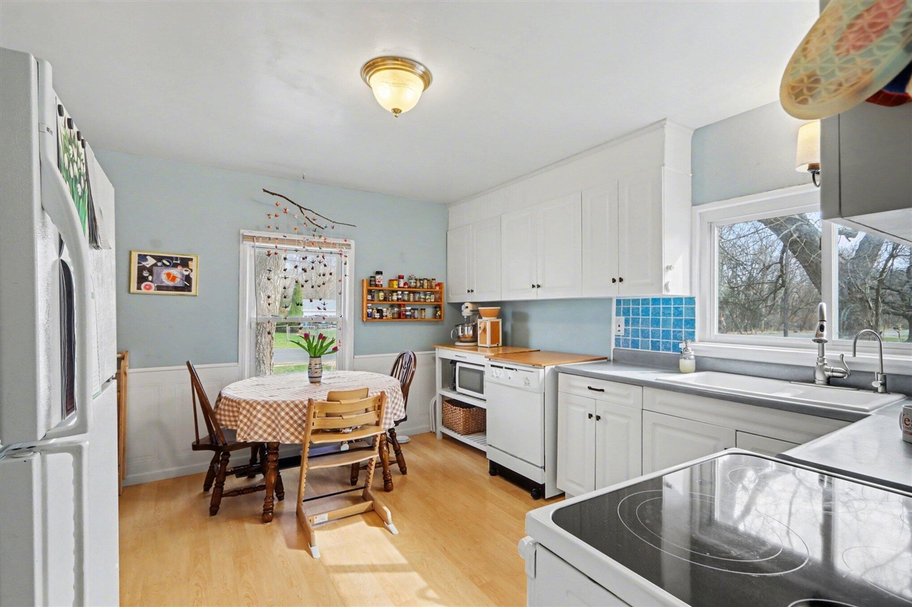 313 W G Avenue, Kalamazoo, MI, 49004-3002