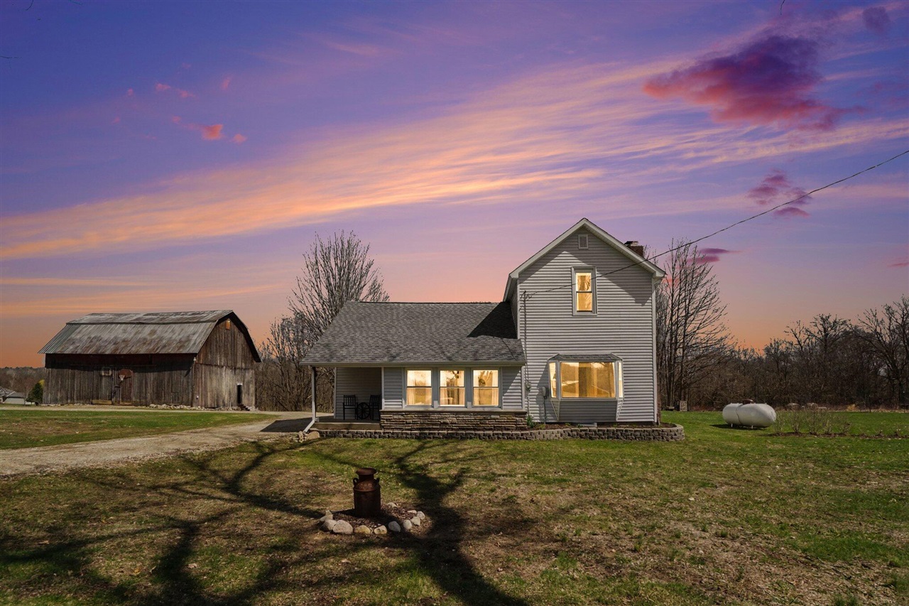 09741 26th Street, Gobles, MI, 49055-9134