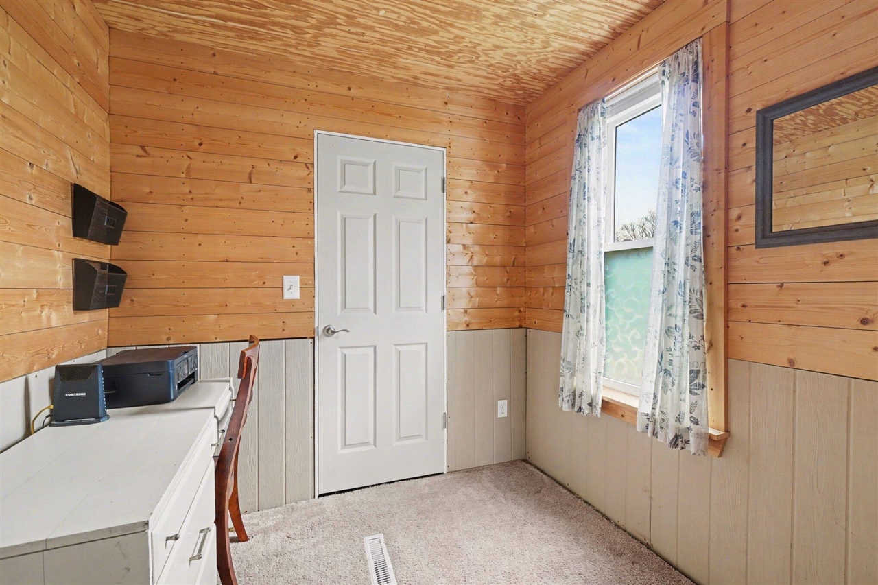 09741 26th Street, Gobles, MI, 49055-9134