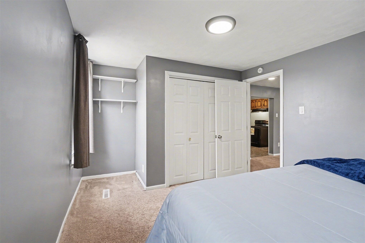 09741 26th Street, Gobles, MI, 49055-9134