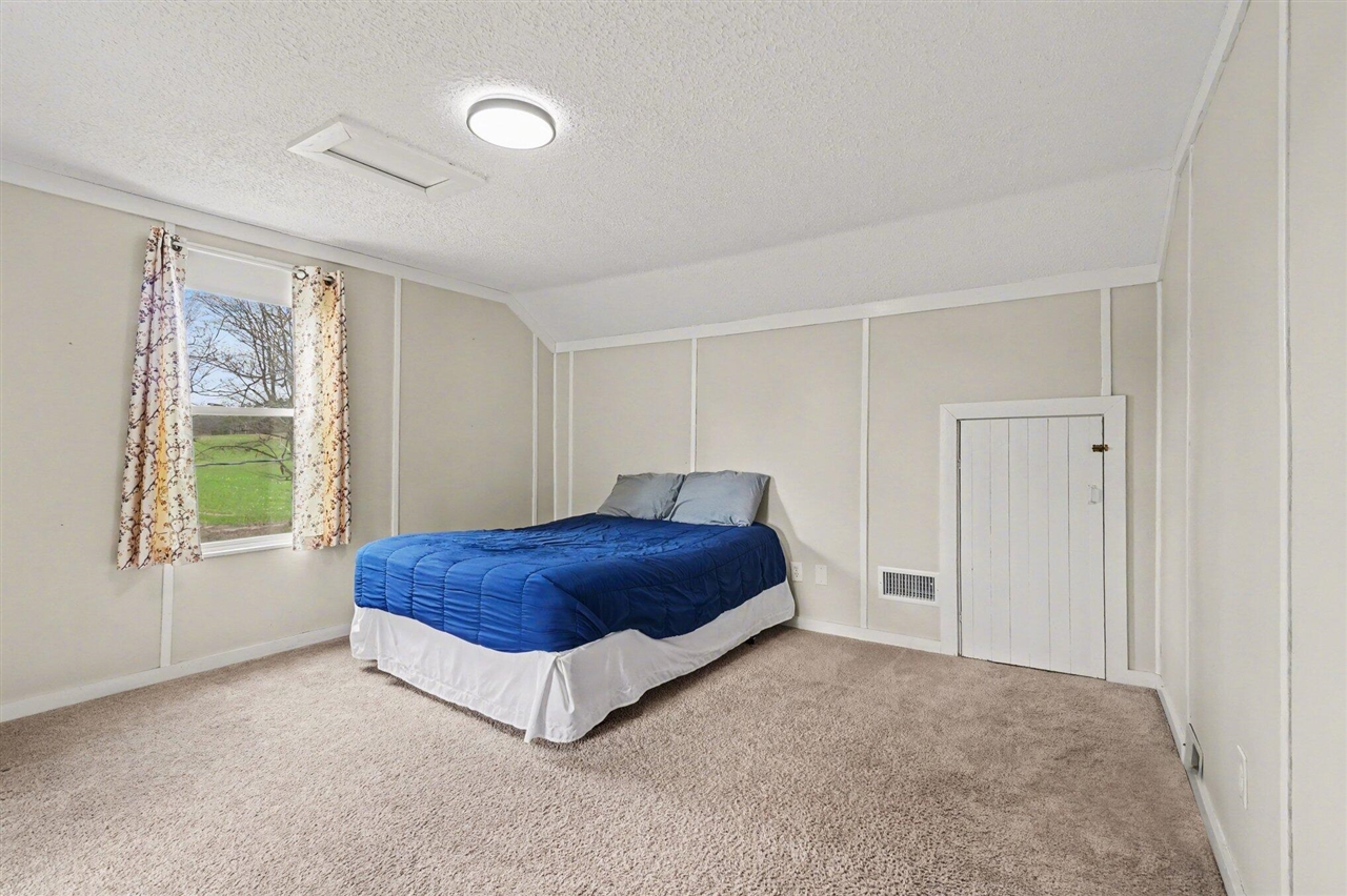 09741 26th Street, Gobles, MI, 49055-9134