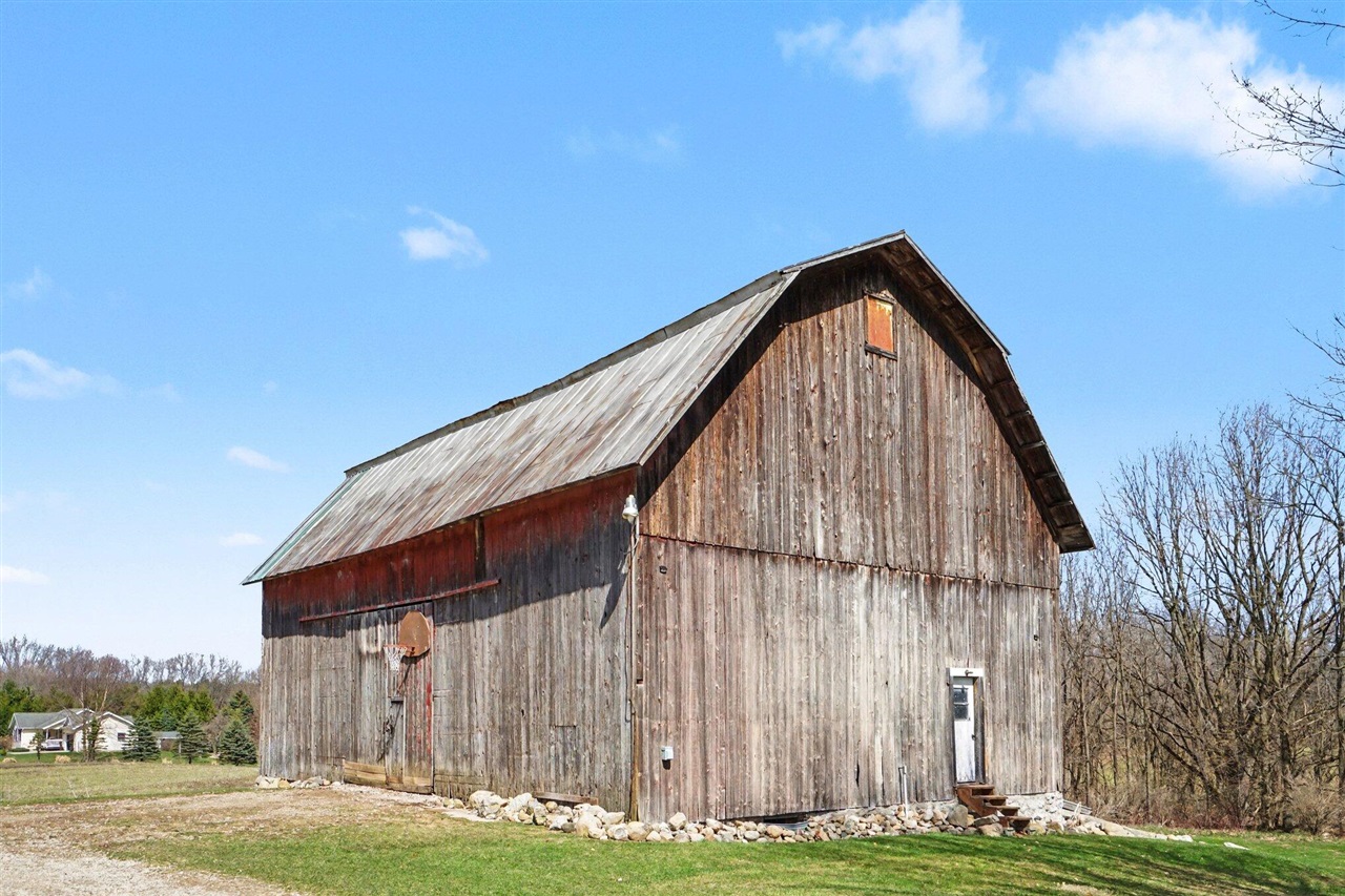 09741 26th Street, Gobles, MI, 49055-9134
