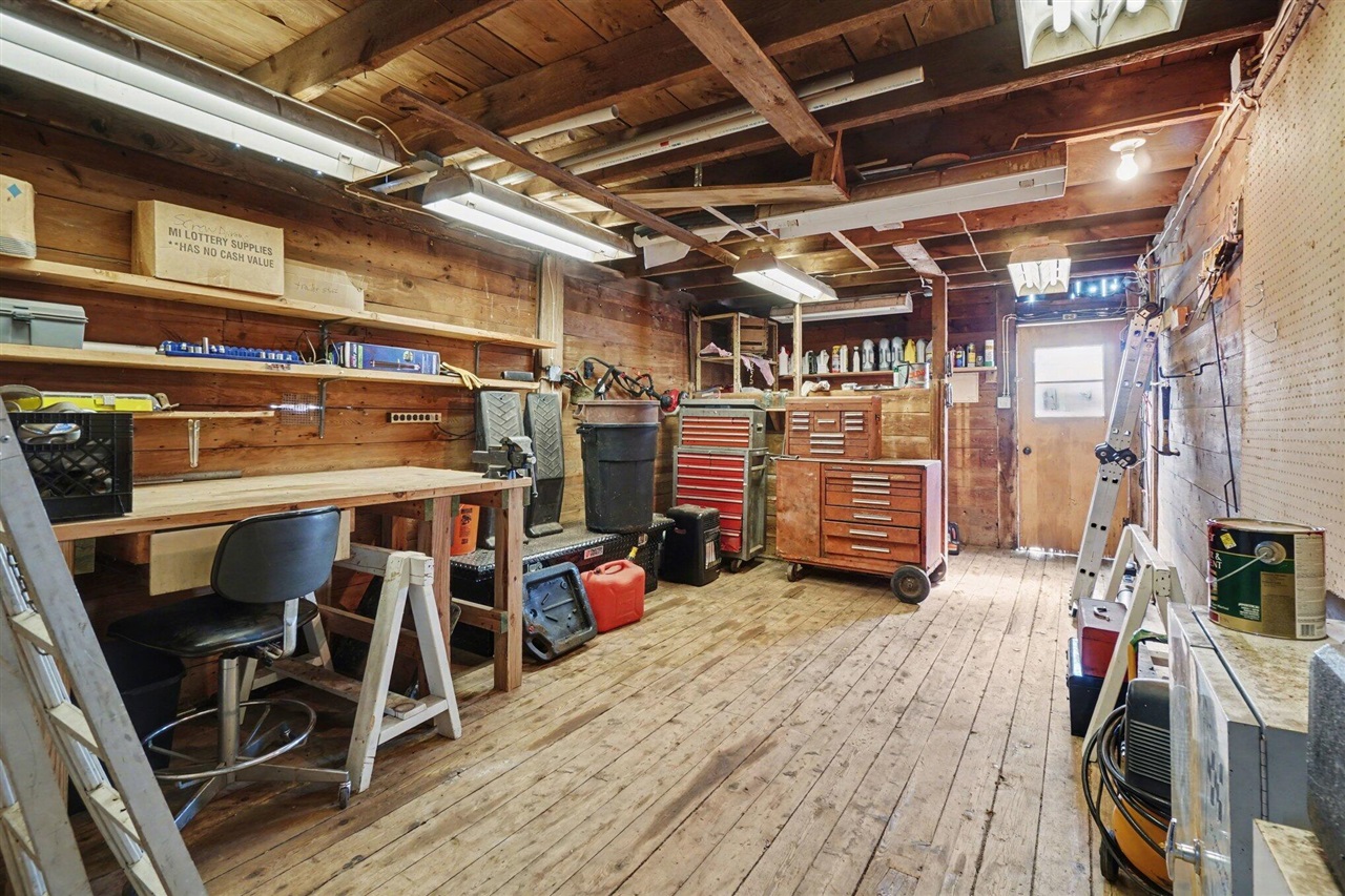 09741 26th Street, Gobles, MI, 49055-9134