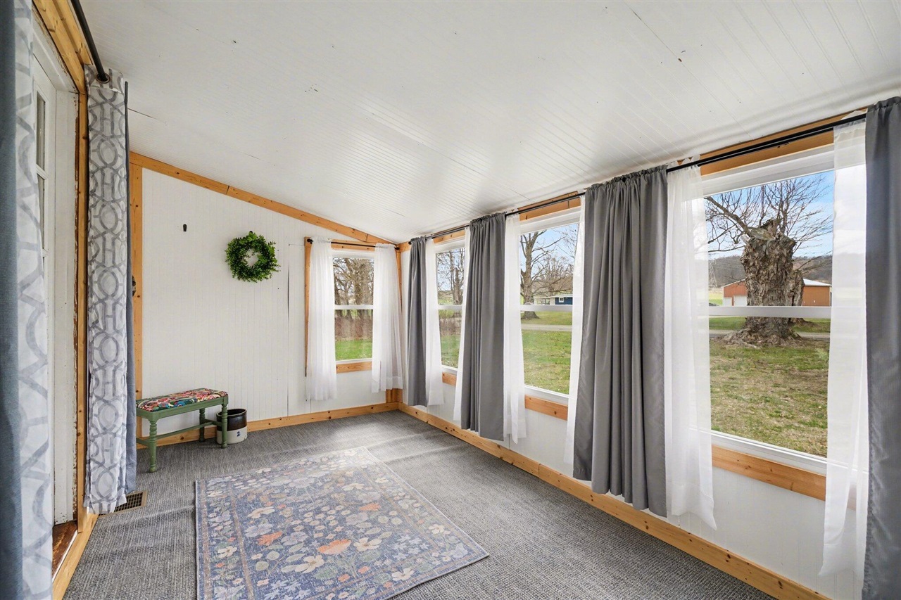 09741 26th Street, Gobles, MI, 49055-9134